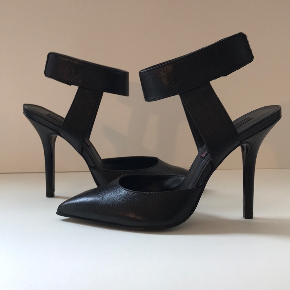 Steven by Steve Madden Revolvir Heels
